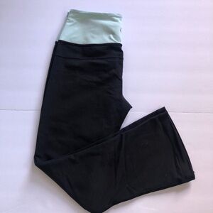 Lululemon Groove Crop